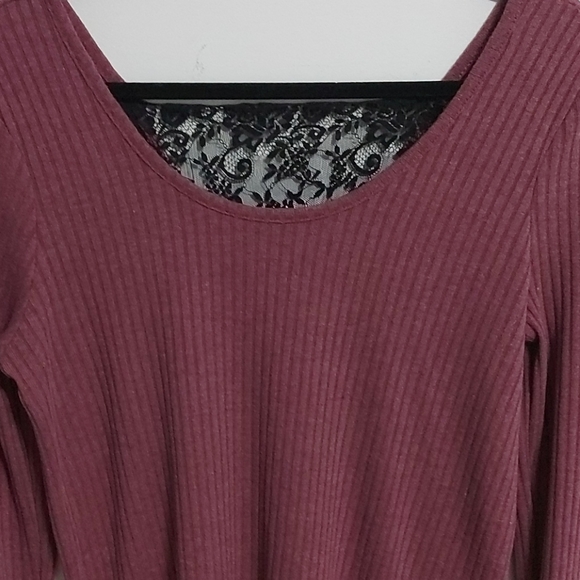 Buffalo Burgandy & lace long sleeve - Picture 5 of 14